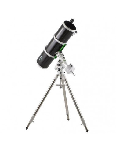 Télescope Sky-Watcher 200/1000 sur NEQ5 Pro Go-To Black Diamond
